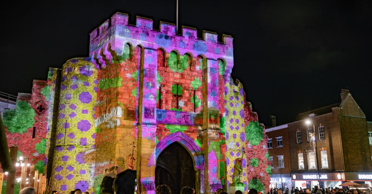 Bargate light up in festive colours for market's festive light show