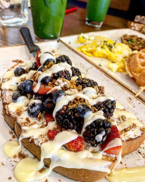 Fresh fruit toast at First Watch