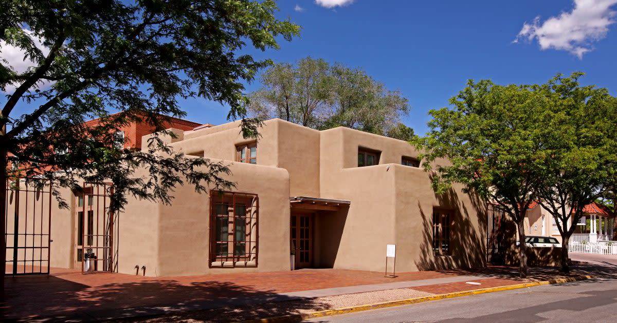 Georgia O'Keeffe Museum Exterior