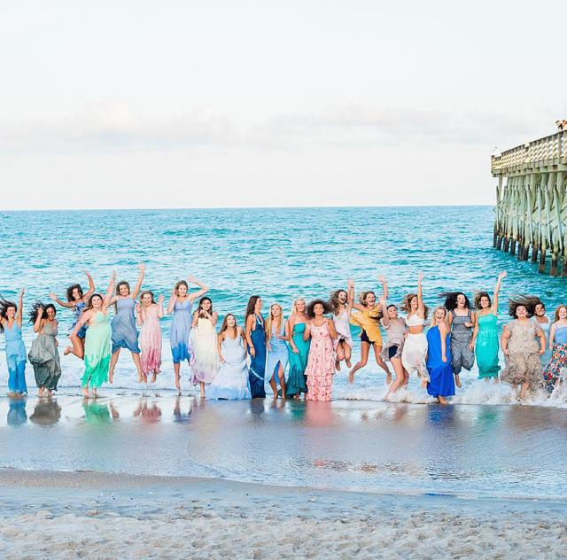 Amiee Sue Photography friends 2000x1500 72dpi