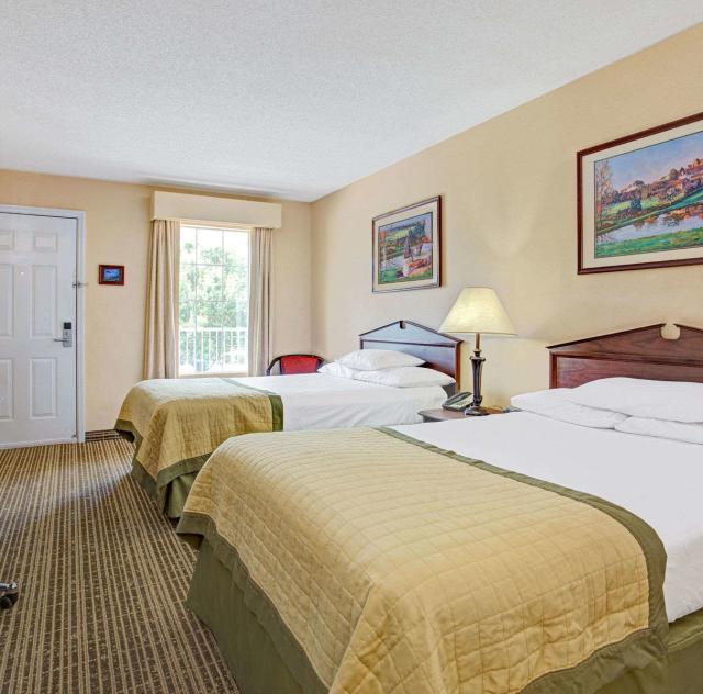 Baymont Inn & Suites Double Room