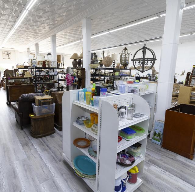 DejaVu Thrift Shop