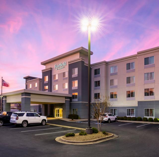 Fairfield Smithfield Hotel