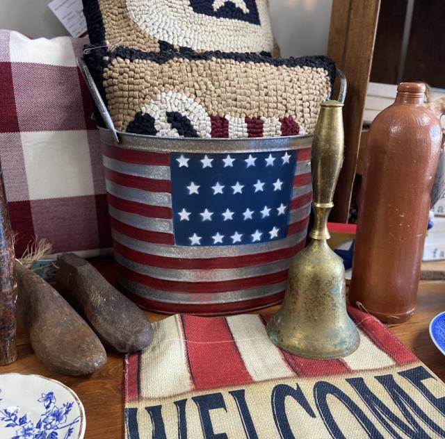 Ann’s Tiques Vintage, Gifts & Collectibles