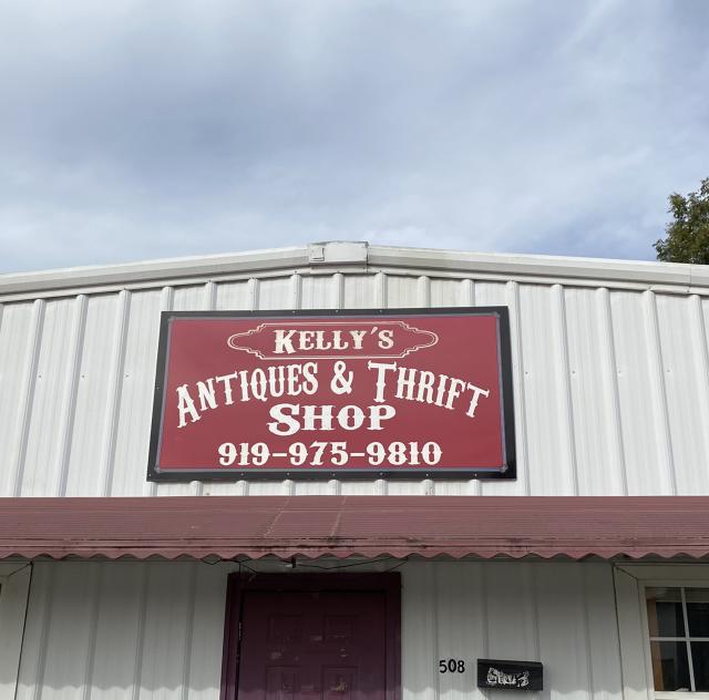 Kelly_s Antiques _ Thrift Shop 2000x1500@72dpi