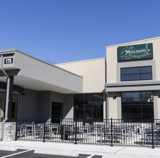 Mulligans Exterior