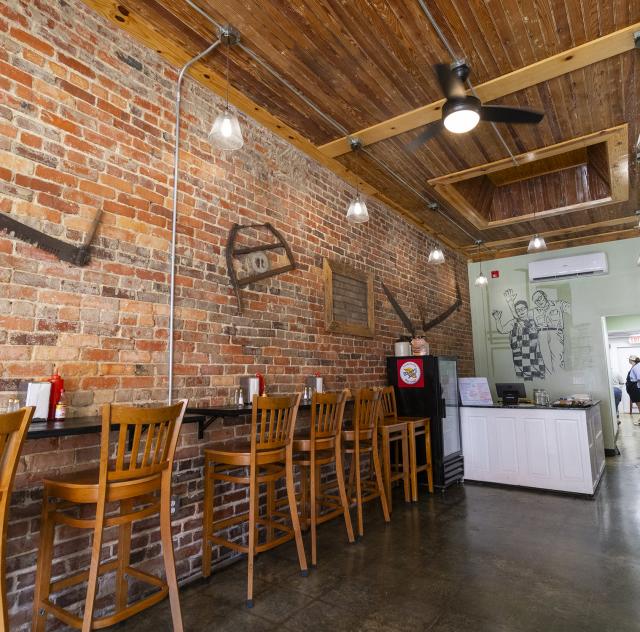 Oli's and Eli's Grill Interior