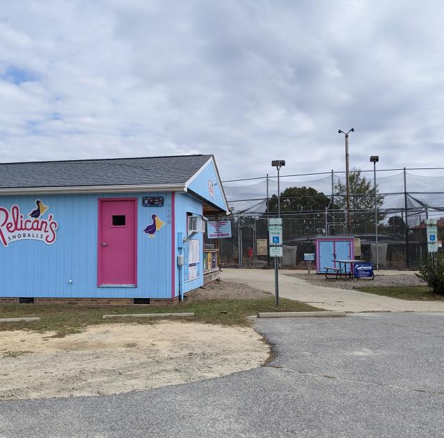 Pelican's Snoballs and batting cages exterior