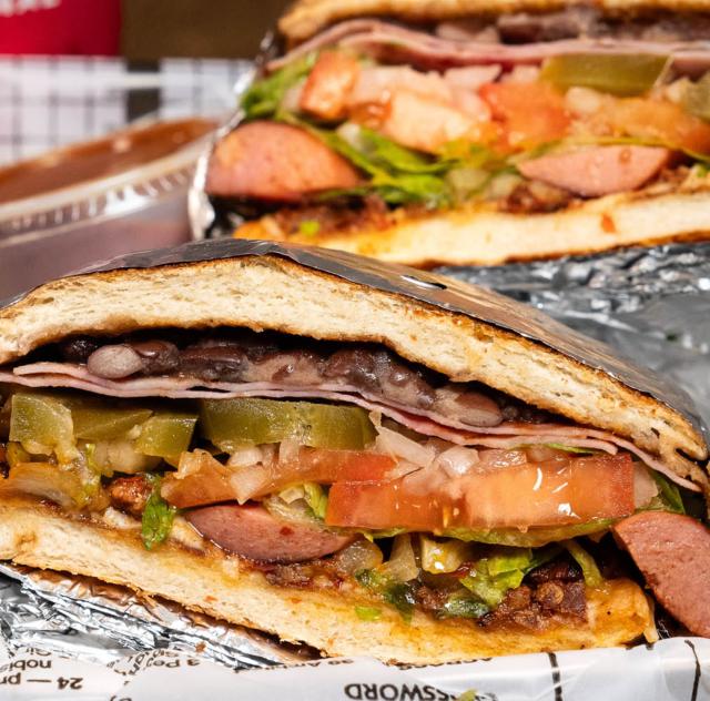 Taco Miendo Bar, Grill, and Pizzeria