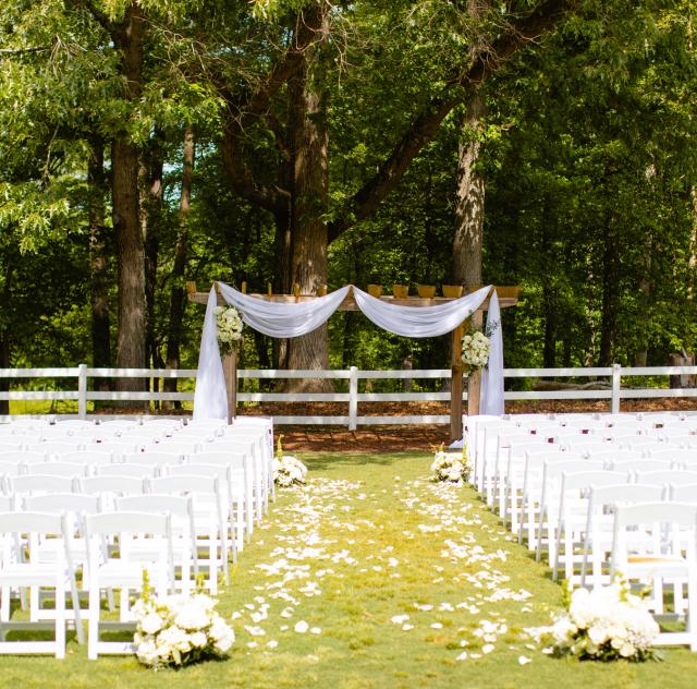 Twin Oaks Outdoor Ceremony