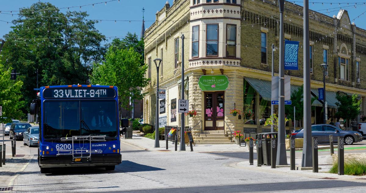 MCTS Bus #33 in the Wauwatosa Village