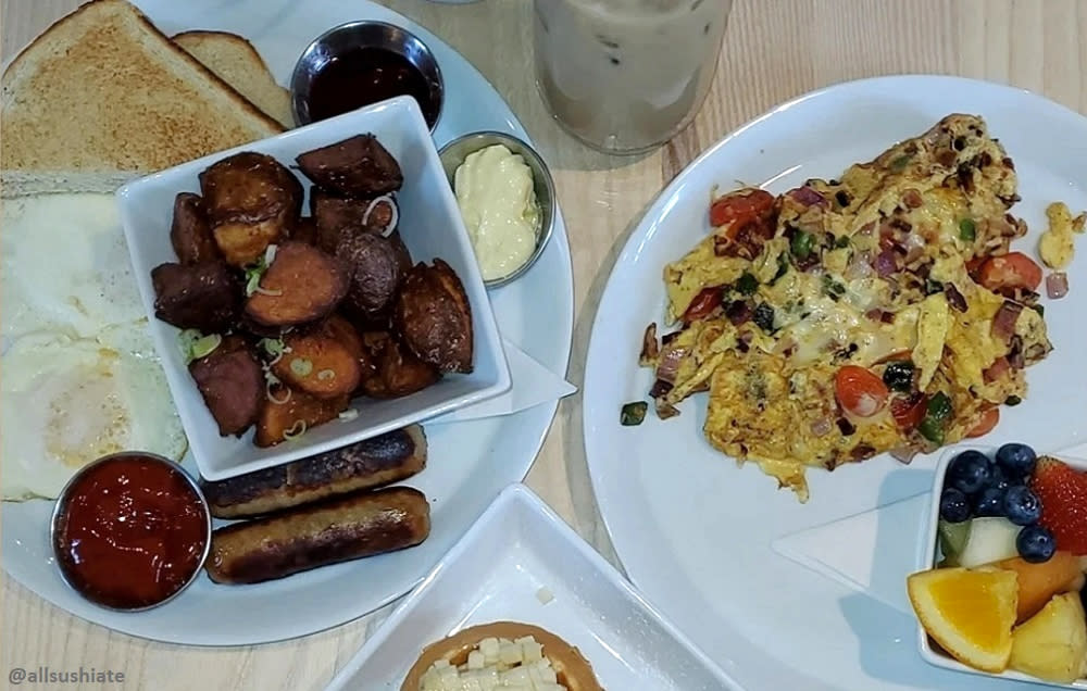 breakfast at Stray Hen Cafe