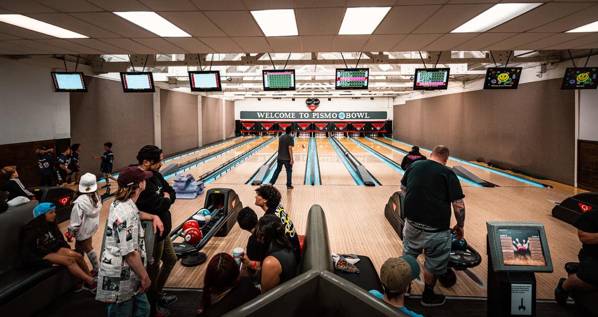 Pismo Bowl bowling alley