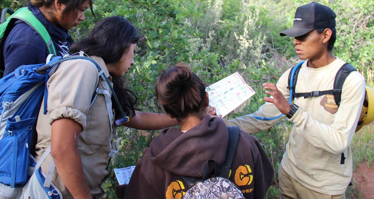 Canyon Country Discovery Center Education Walks and Hikes