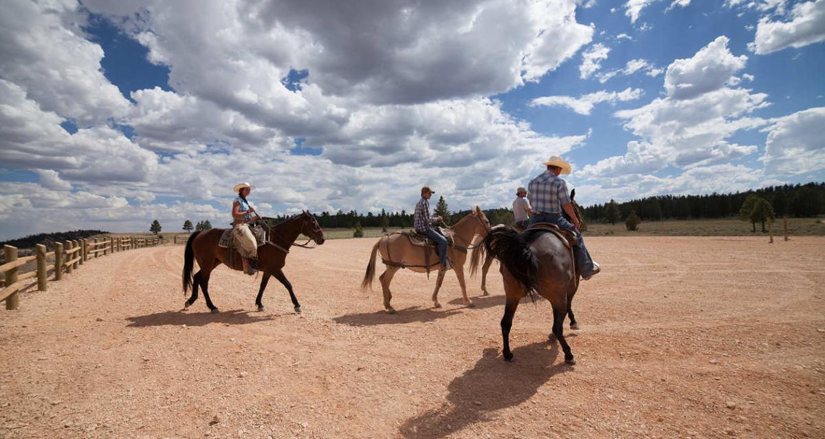 Guided Horseback Riding Tours near Bryce Canyon National Park