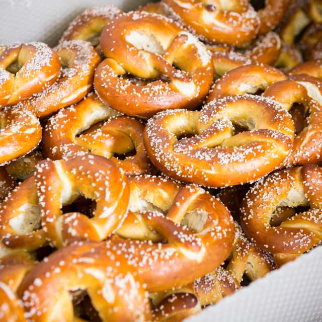 Revonah Pretzel