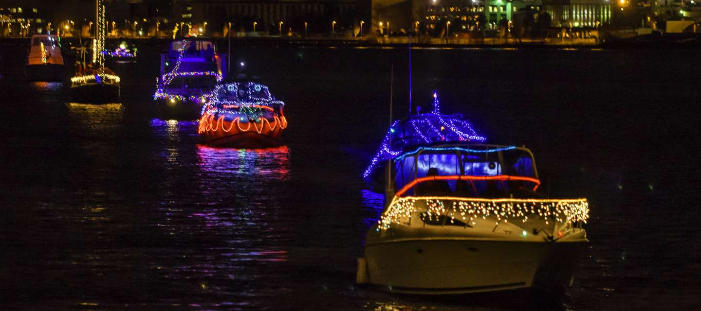 Alexandria Holiday Boat Parade of Lights SignUp