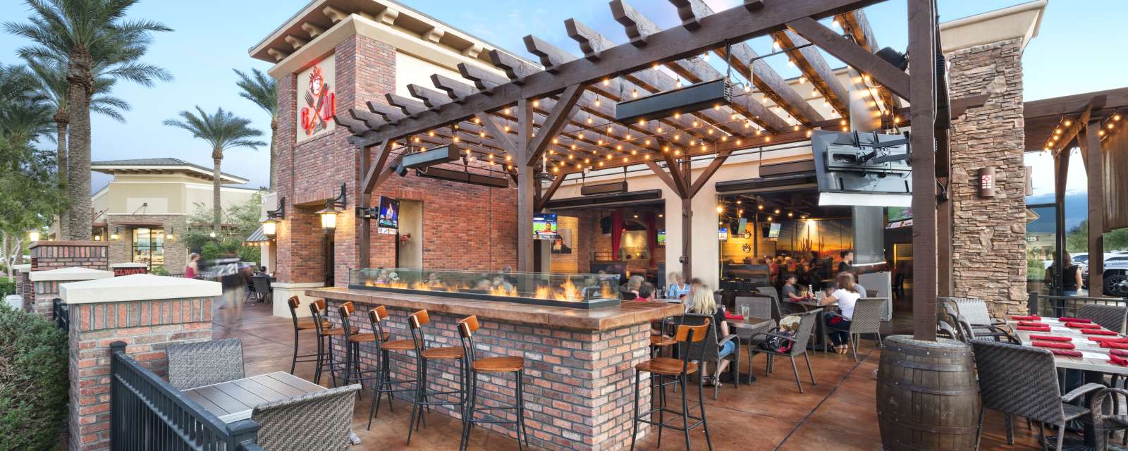 Chandler Patio Dining | Restaurants with Outdoor Seating