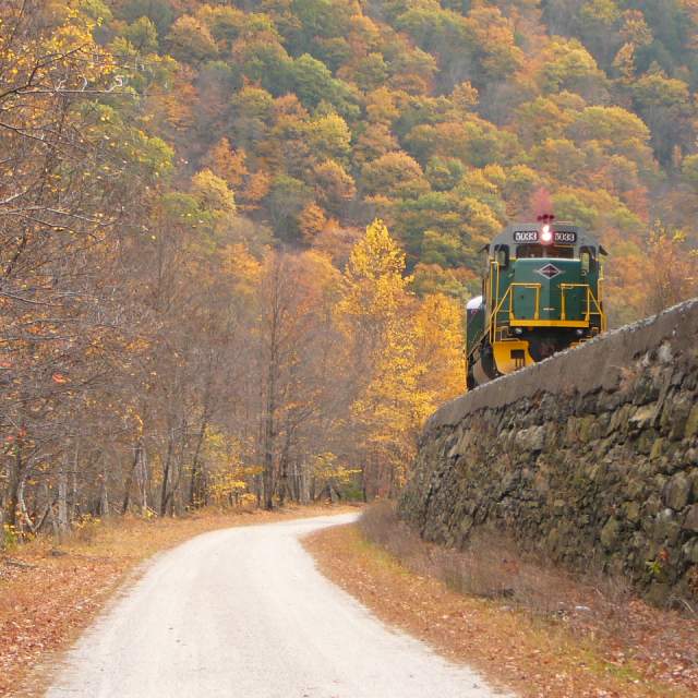 Fall Train Rides in the Pocono Mountains