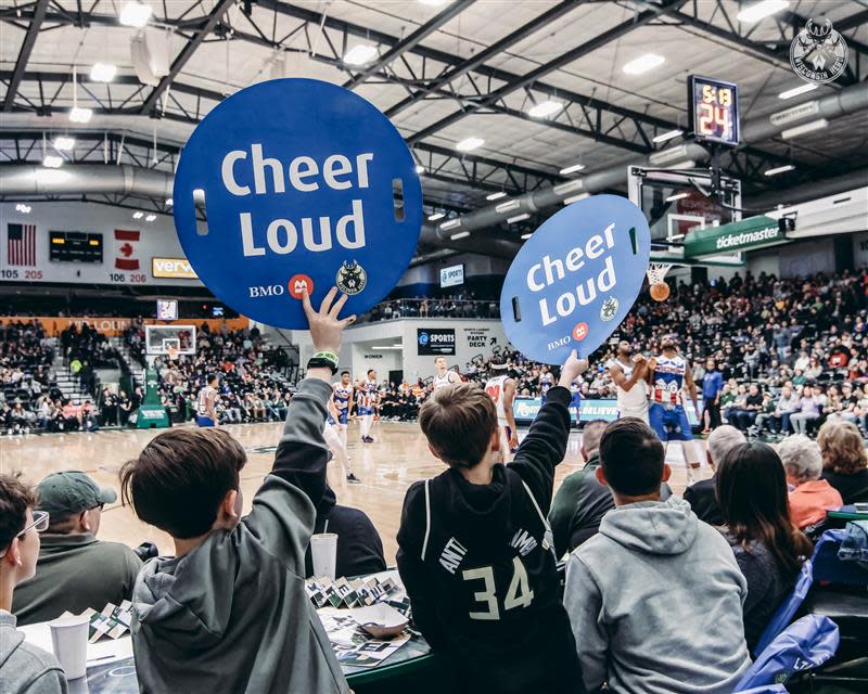 Wisconsin Herd Basketball at the Oshkosh Arena