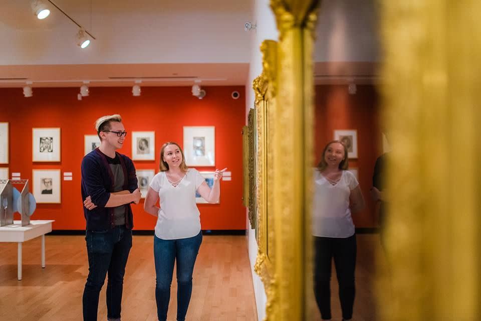 couple at an art gallery