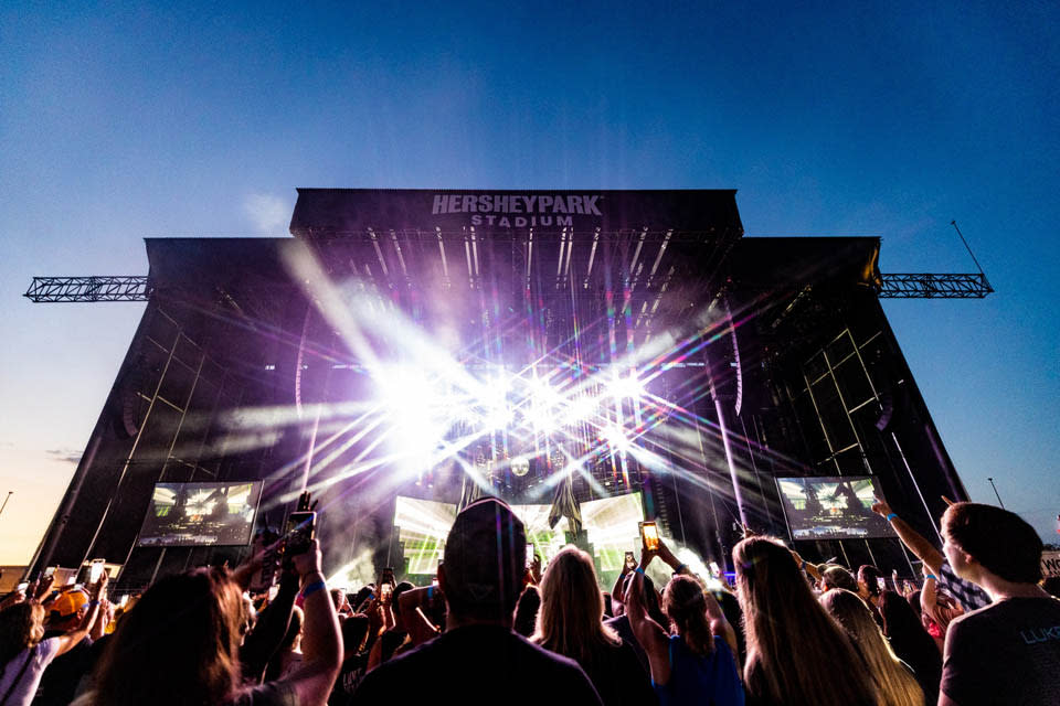 Illuminating Stage at Hersheypark Stadium