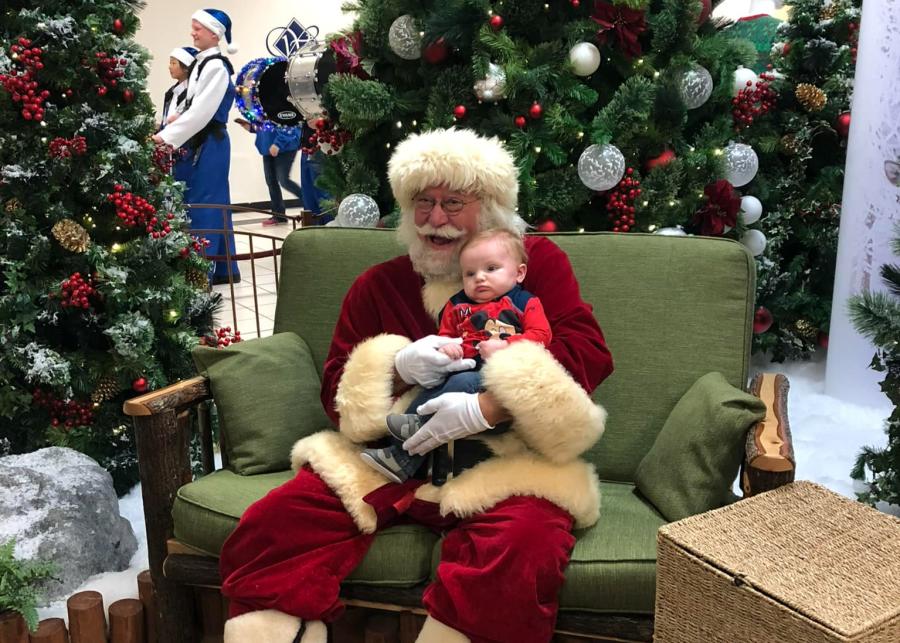 Santa at Washington Crown Center