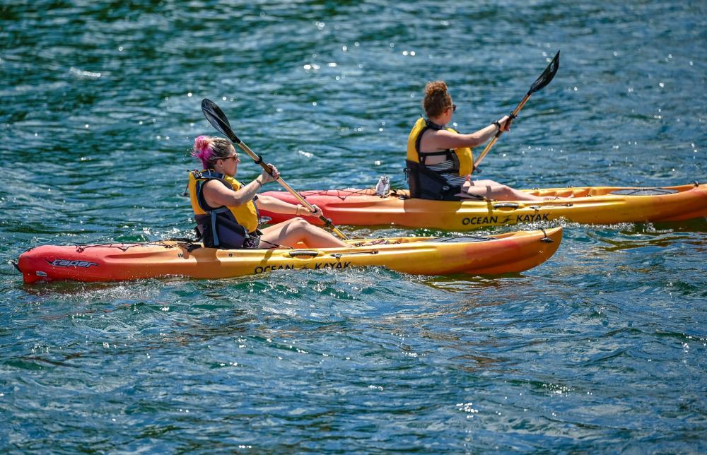 Kayakers on Geneva Lake