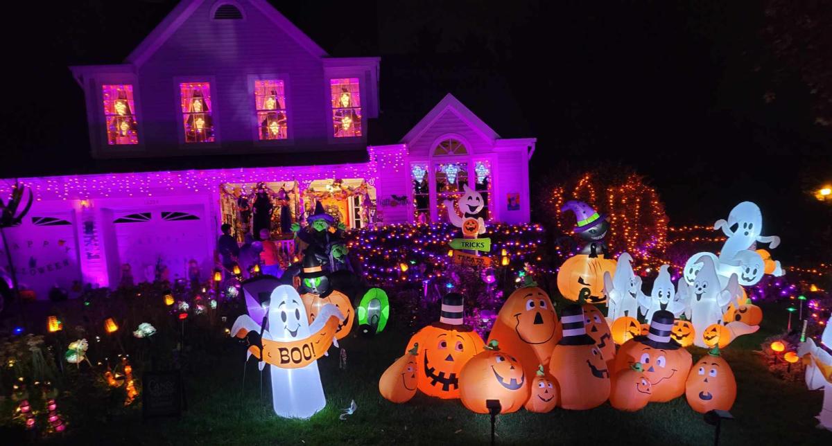 Halloween Home Displays - Herndon, VA