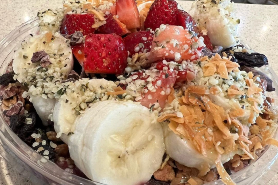 Cosmic Juice & Acai Bowl