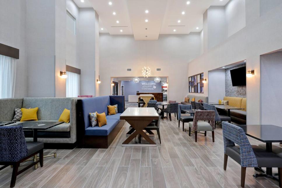 Hampton Inn & Suites Houston East Beltway 8