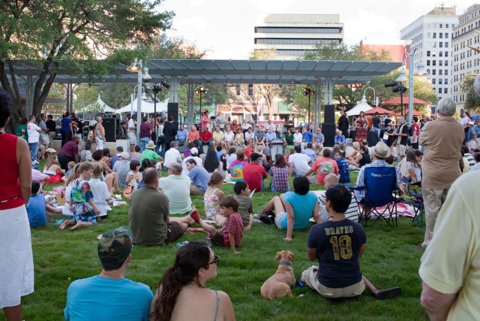 Market_Square_Park_Audience_4_PC_ShannonOHara.jpg