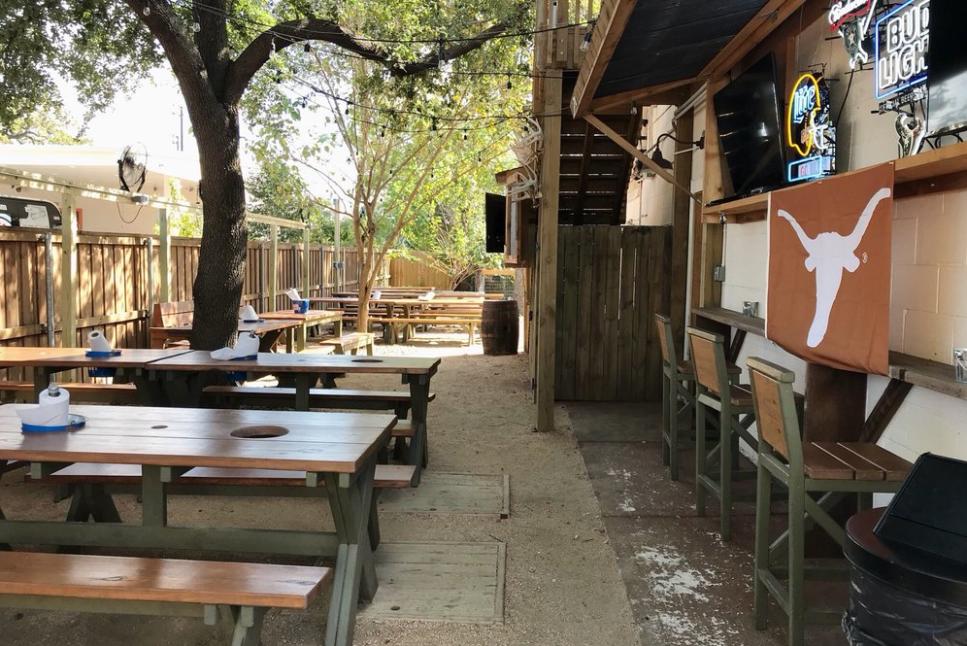 Pinkerton's BBQ Patio