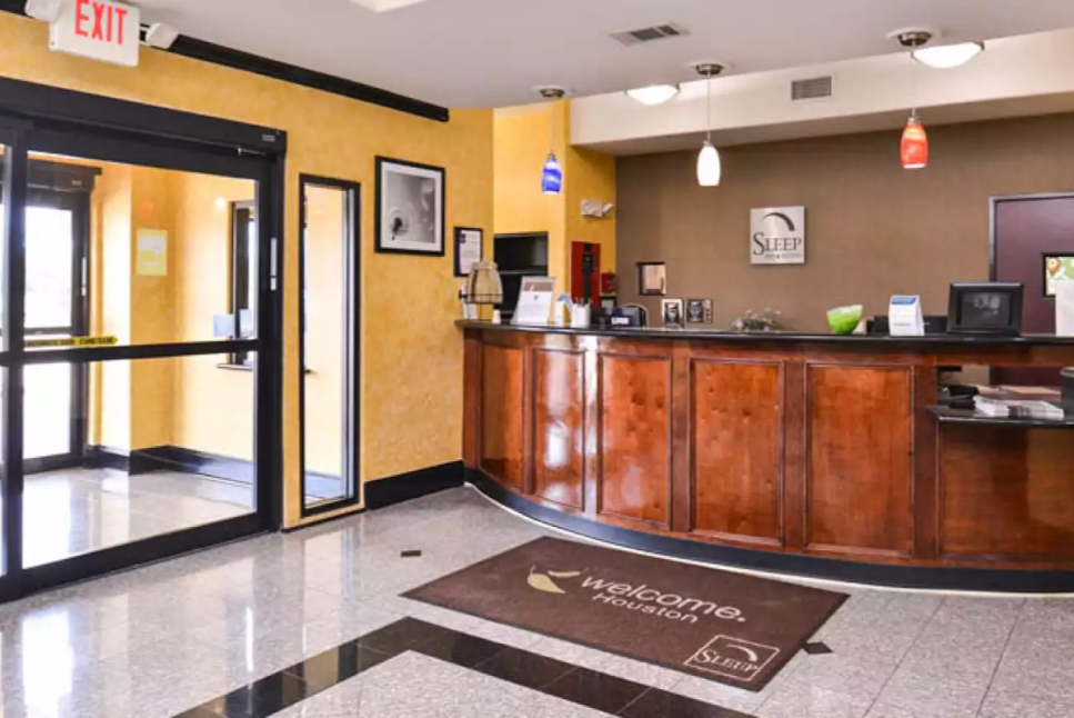 Sleep Inn & Suites - Downtown