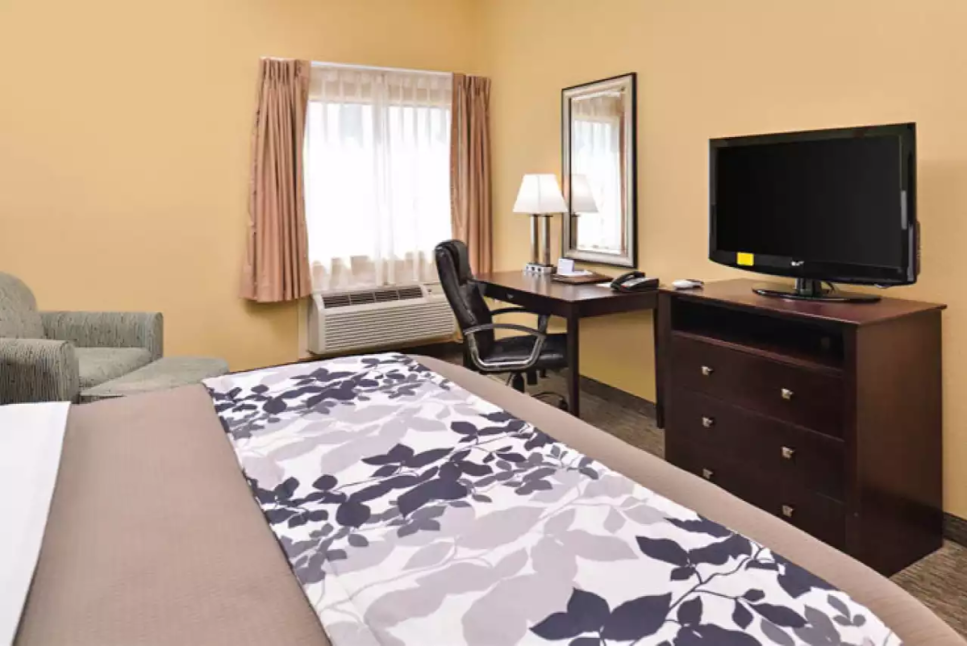 Sleep Inn & Suites - Downtown