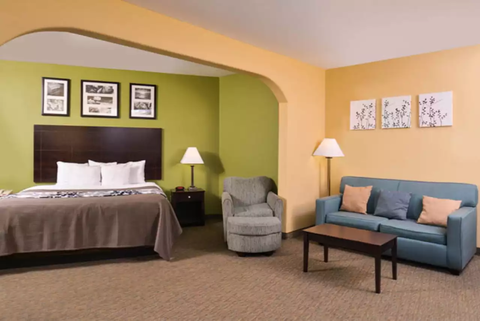 Sleep Inn & Suites - Downtown