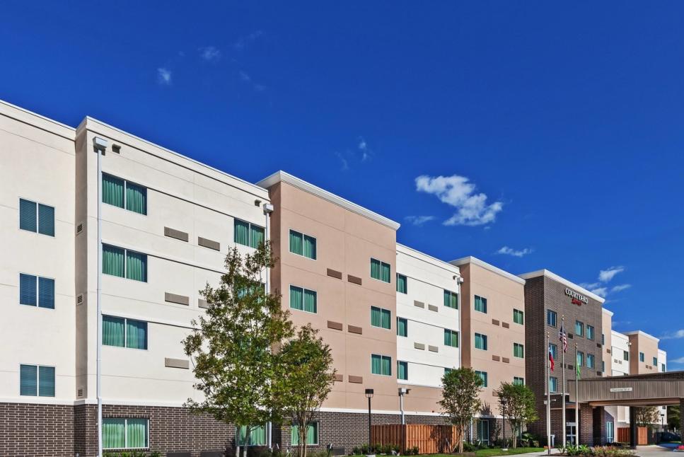 courtyard by marriott houston exterior