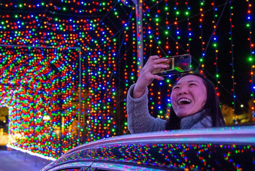 Ruoff Music Center Christmas Lights Show 