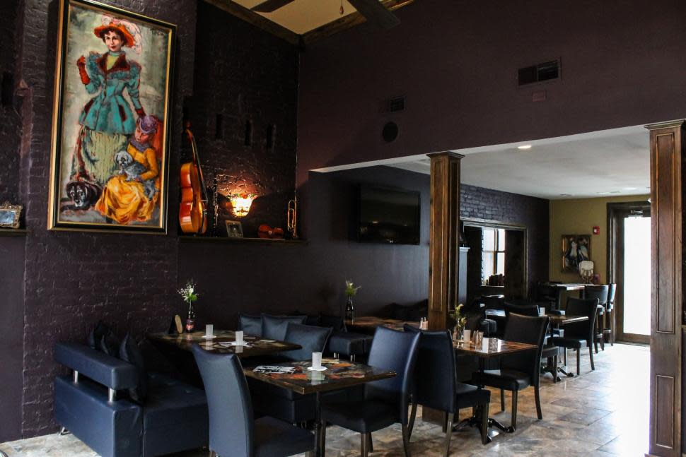 Jazz lounge at Symphony Hotel and Restaurant (photo: Symphony Hotel and Restaurant)