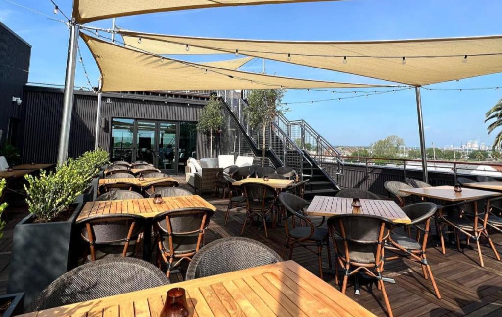 Outdoor patio at 1509 Brunswick