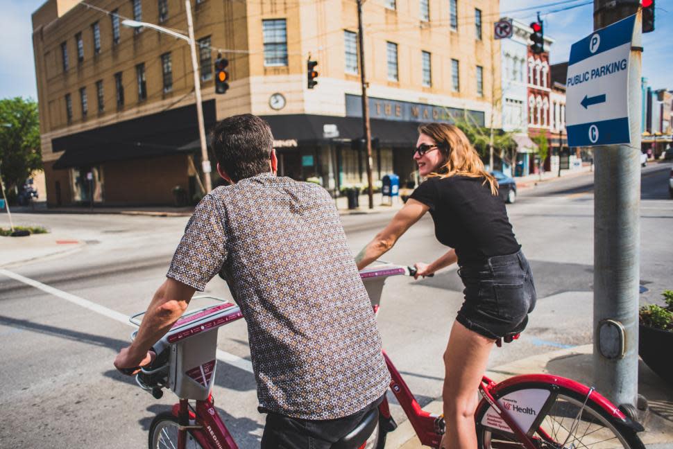 Cincy Red Bike (photo: Louis Rideout)
