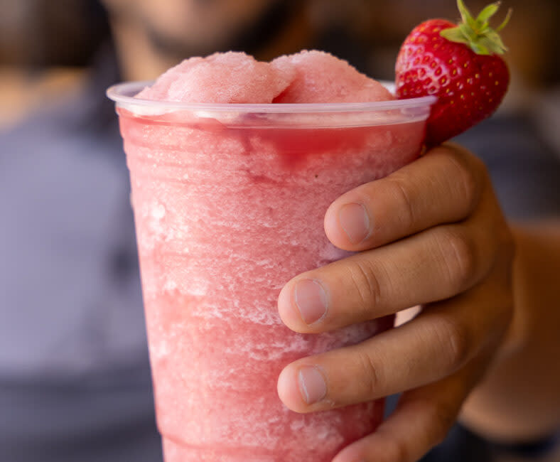 Flamingo Frosé
