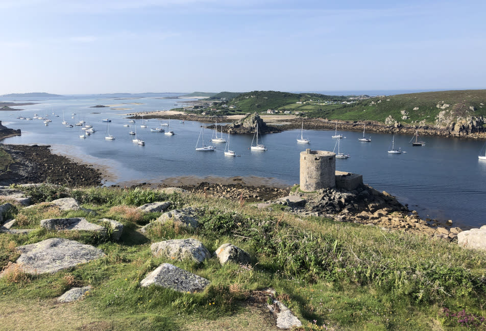 IOS Nav Landscape Large - Blog - Your Scilly guide to 2024 cromwell castle 952x650