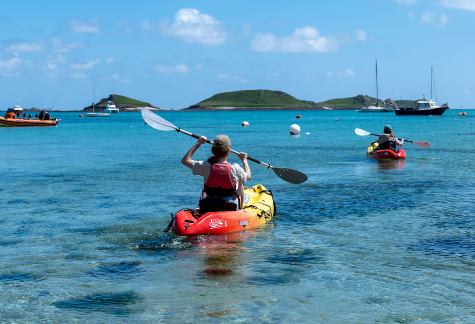 IOS Nav Landscape Large - GWR - St Martins Watersports kayak - girl 952x650