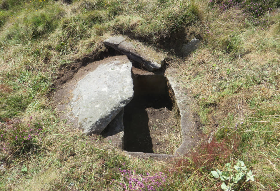 IOS Nav Landscape Large - Blog - Scilly Hidden's History - Samson Cist Grave - Katharine Sawyer