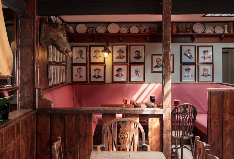 New Inn Driftwood Bar