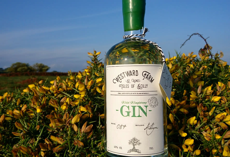 IOS Nav Landscape Large - The Island Makers_WestwardFarm_Gin_Gorse