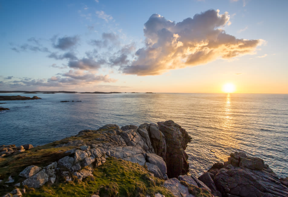 IOS Nav Landscape Large - Blog - Your Scilly guide to 2024 Deep point 952x650