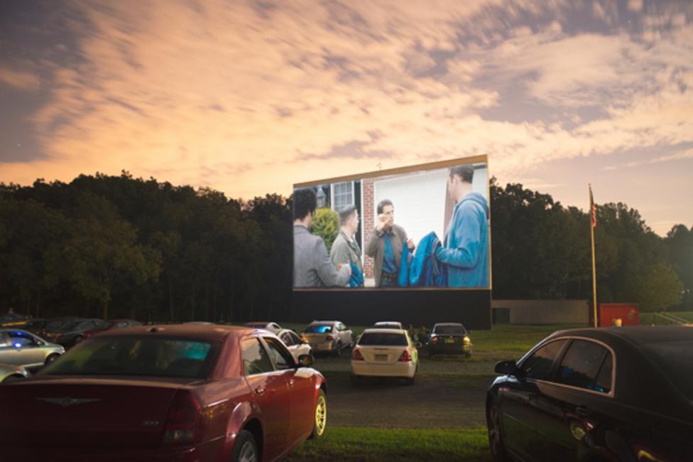 Drive in movie theatre doortyred