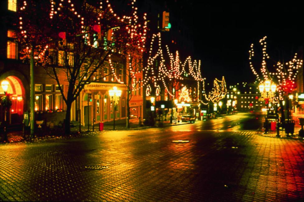 Featured image of post Where Is The Best Place To Visit During Christmas / This annual event creates a european style village with hundreds of christmas trees inside.